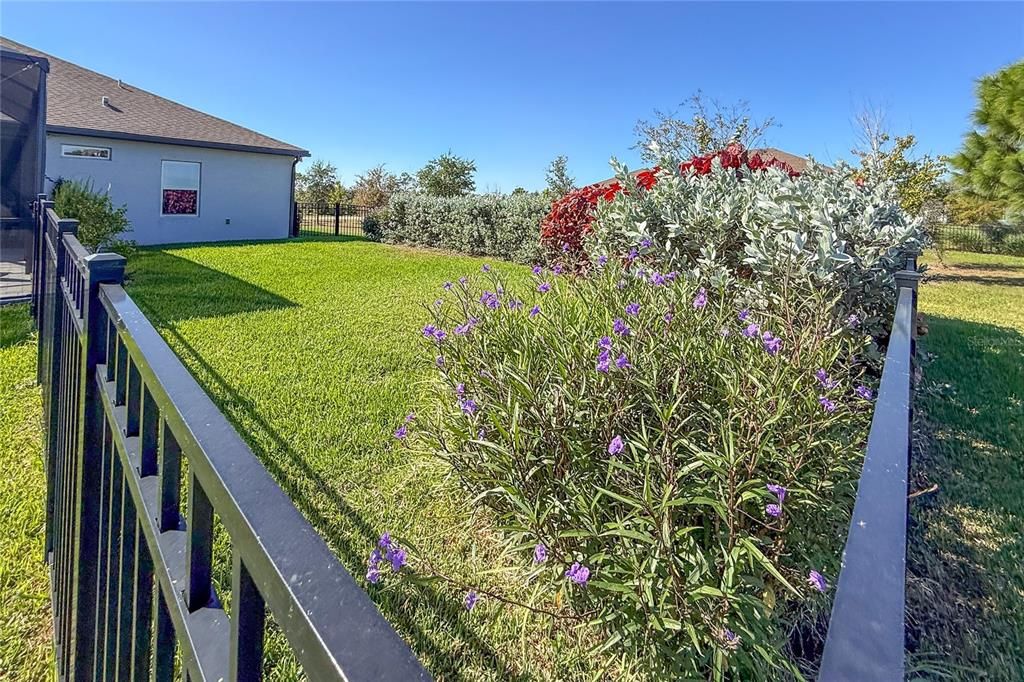 For Sale: $850,000 (4 beds, 3 baths, 3300 Square Feet)