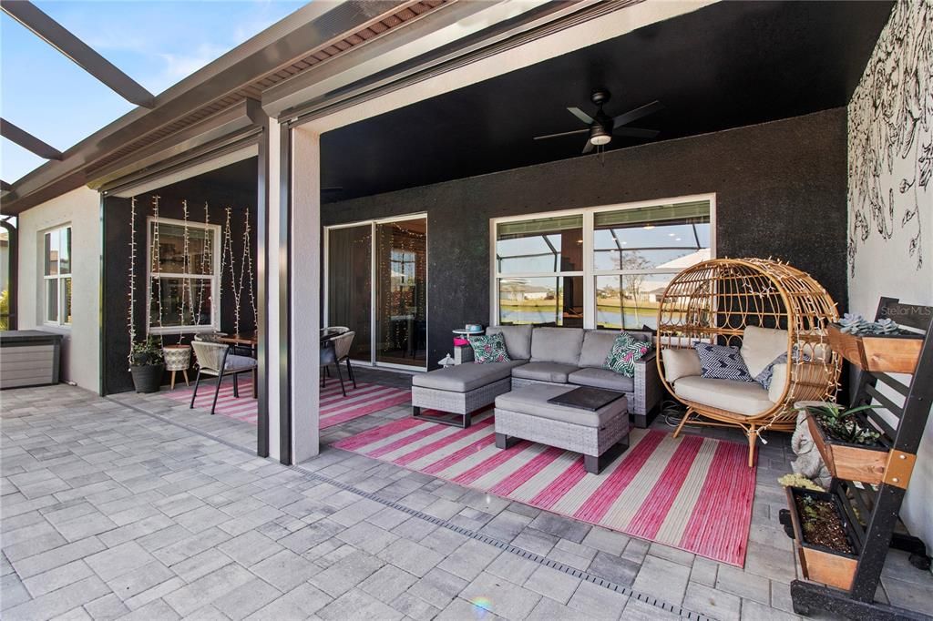 For Sale: $850,000 (4 beds, 3 baths, 3300 Square Feet)