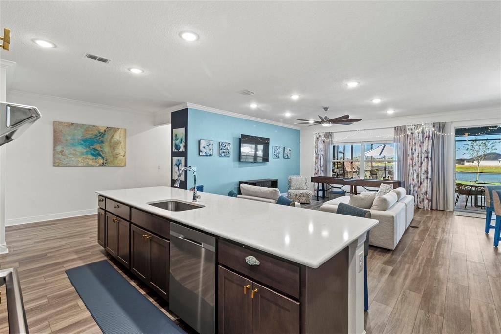 For Sale: $850,000 (4 beds, 3 baths, 3300 Square Feet)