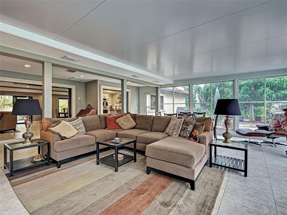 For Sale: $1,450,000 (4 beds, 3 baths, 3700 Square Feet)