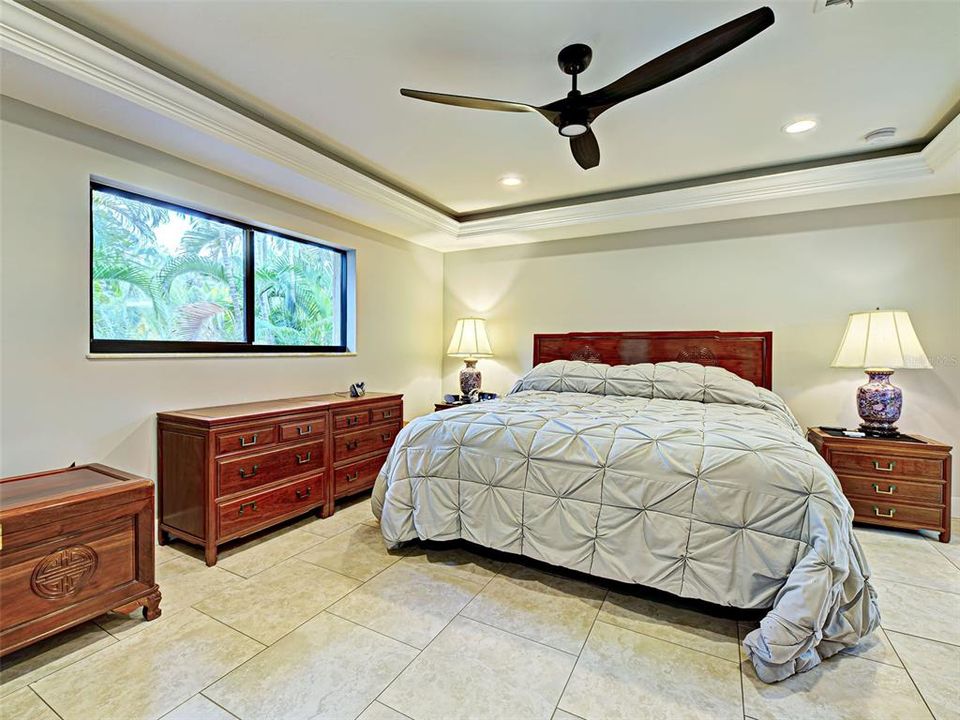 For Sale: $1,450,000 (4 beds, 3 baths, 3700 Square Feet)