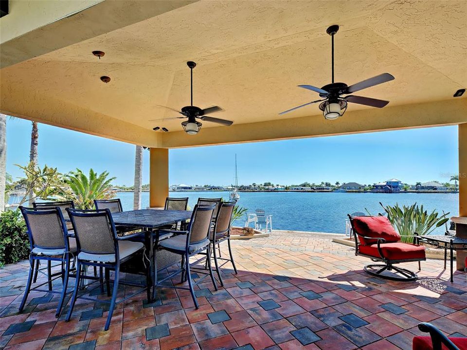 For Sale: $1,450,000 (4 beds, 3 baths, 3700 Square Feet)