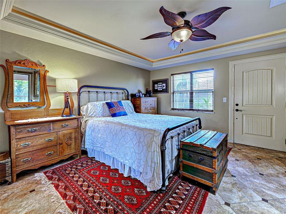 For Sale: $1,450,000 (4 beds, 3 baths, 3700 Square Feet)