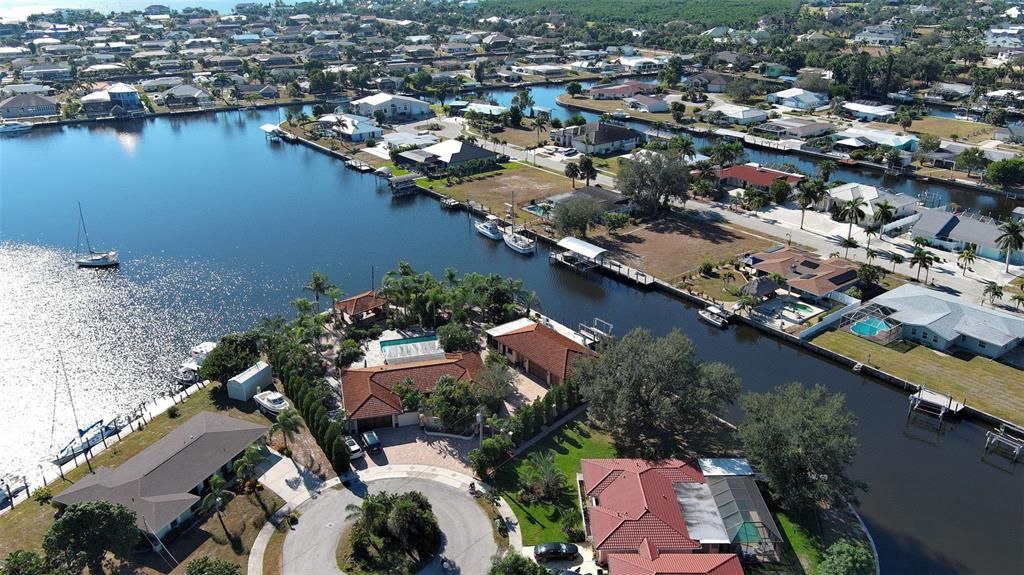 For Sale: $1,450,000 (4 beds, 3 baths, 3700 Square Feet)