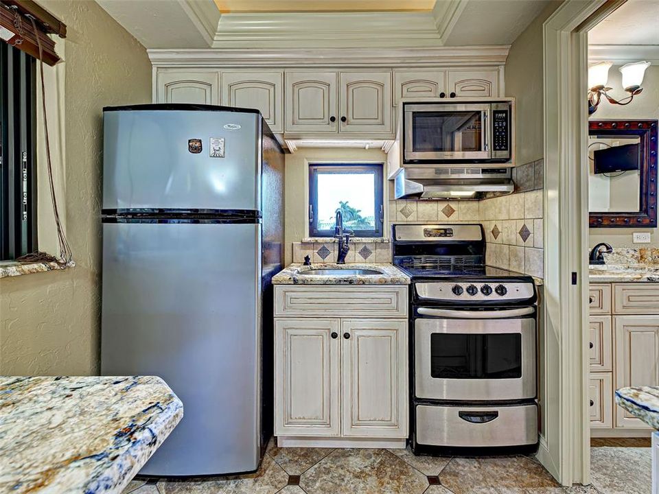 For Sale: $1,450,000 (4 beds, 3 baths, 3700 Square Feet)