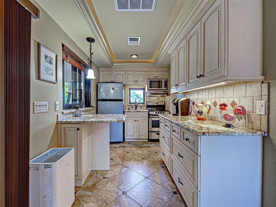 For Sale: $1,450,000 (4 beds, 3 baths, 3700 Square Feet)