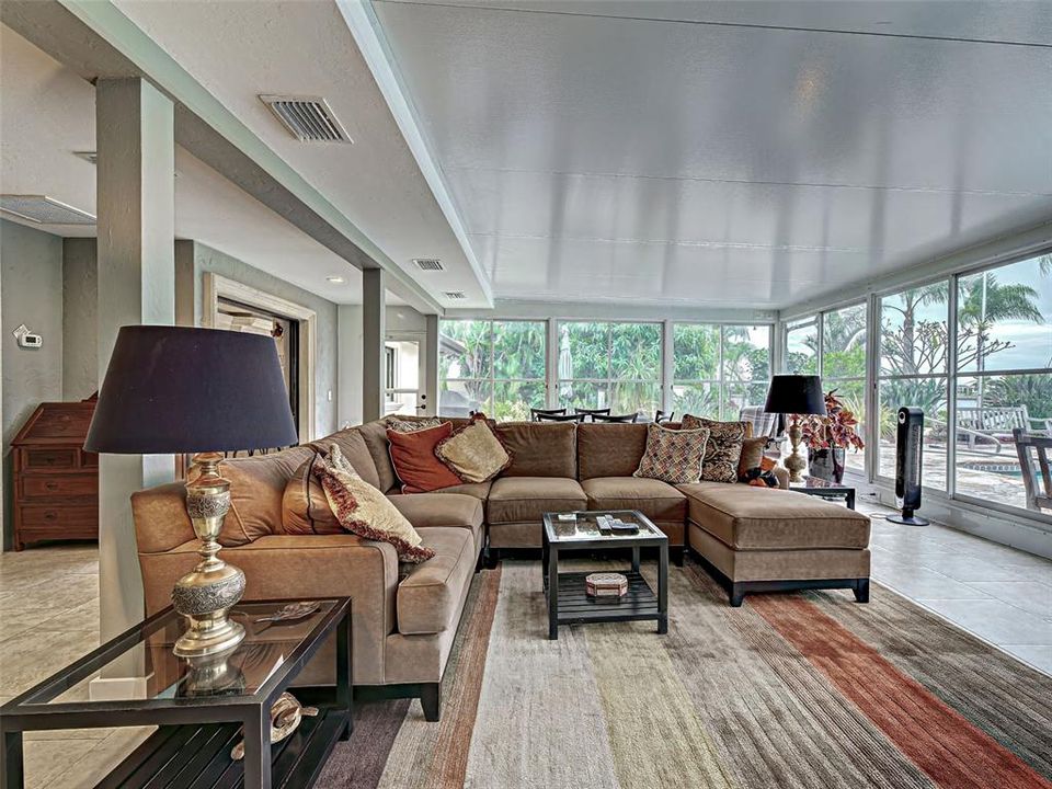 For Sale: $1,450,000 (4 beds, 3 baths, 3700 Square Feet)