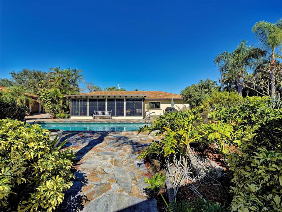 For Sale: $1,450,000 (4 beds, 3 baths, 3700 Square Feet)