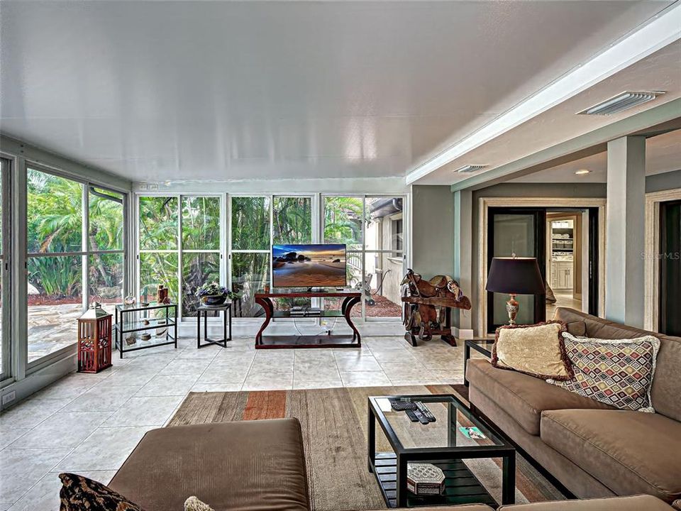 For Sale: $1,450,000 (4 beds, 3 baths, 3700 Square Feet)