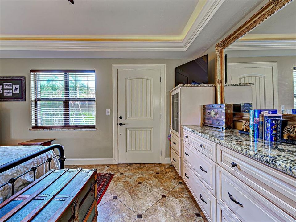 For Sale: $1,450,000 (4 beds, 3 baths, 3700 Square Feet)