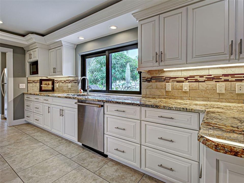 For Sale: $1,450,000 (4 beds, 3 baths, 3700 Square Feet)