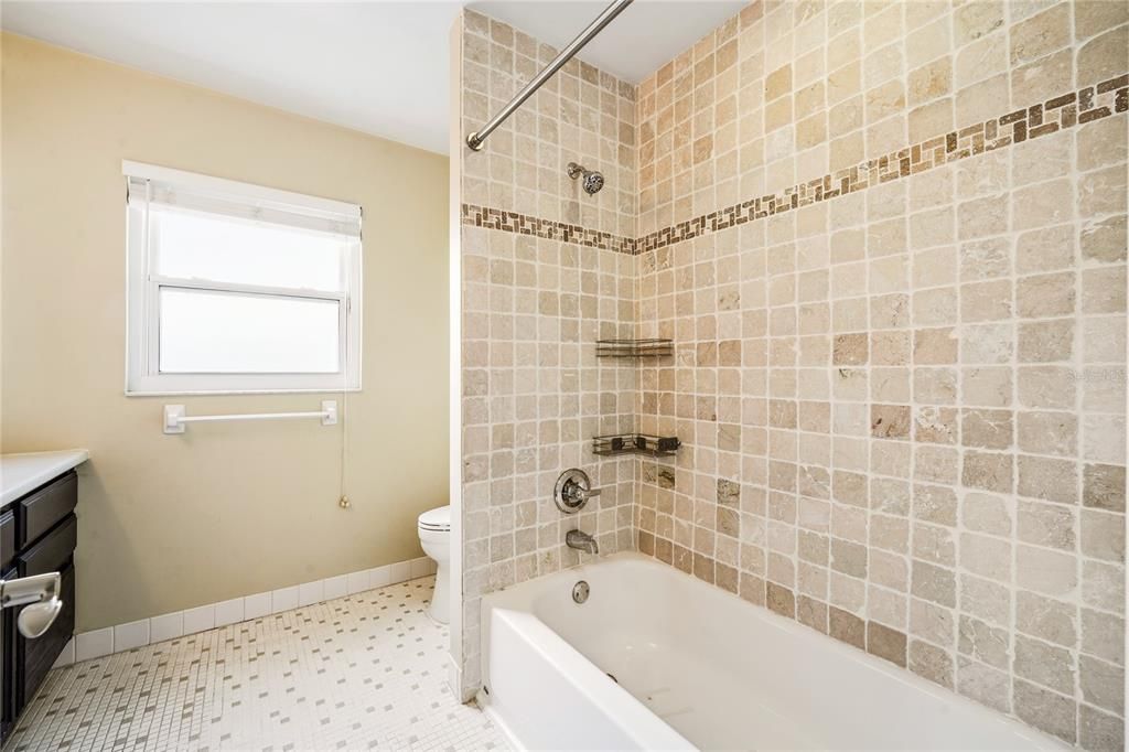 В аренду: $2,600 (3 спален, 2 ванн, 1590 Квадратных фут)