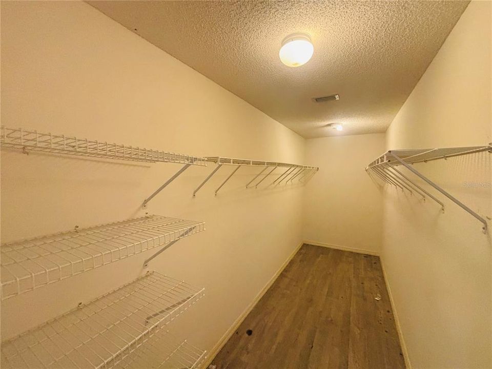 For Rent: $1,895 (3 beds, 2 baths, 1797 Square Feet)