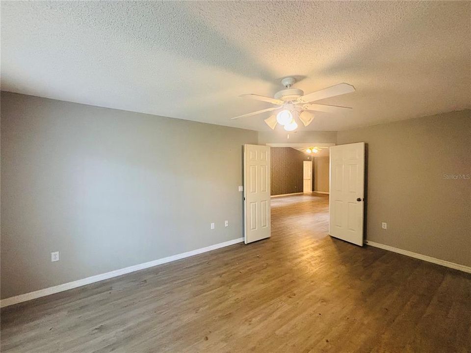 For Rent: $1,895 (3 beds, 2 baths, 1797 Square Feet)