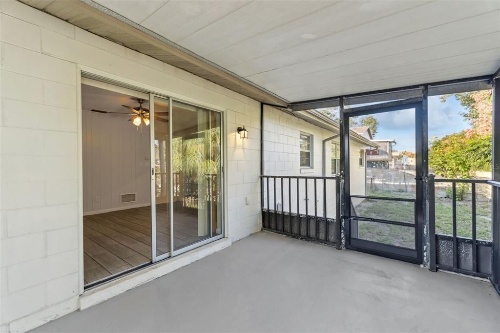 合同活跃: $285,000 (3 贝兹, 2 浴室, 1682 平方英尺)