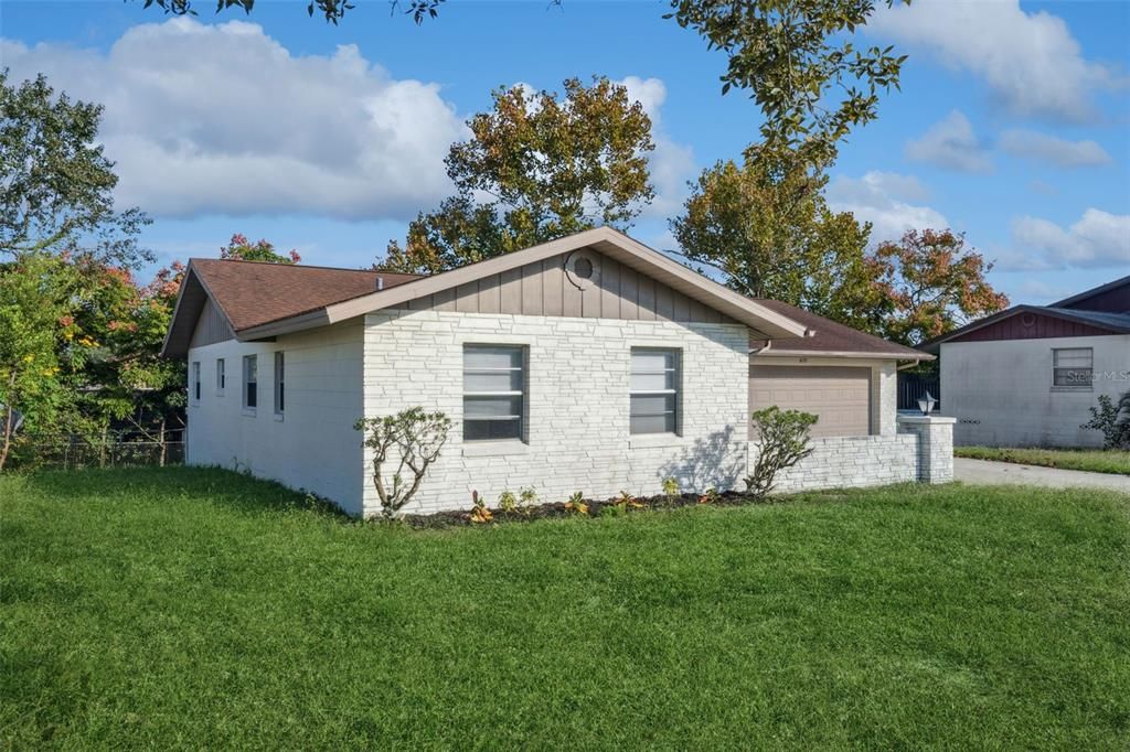 合同活跃: $285,000 (3 贝兹, 2 浴室, 1682 平方英尺)