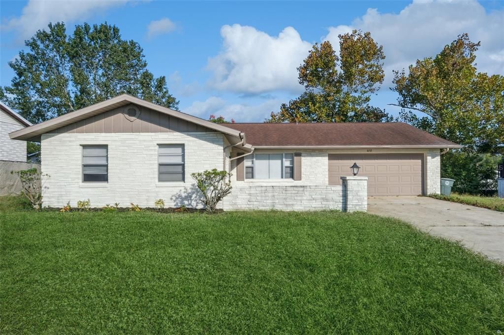 合同活跃: $285,000 (3 贝兹, 2 浴室, 1682 平方英尺)