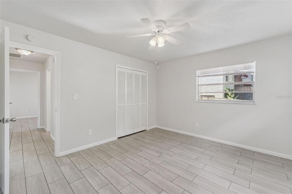 合同活跃: $285,000 (3 贝兹, 2 浴室, 1682 平方英尺)