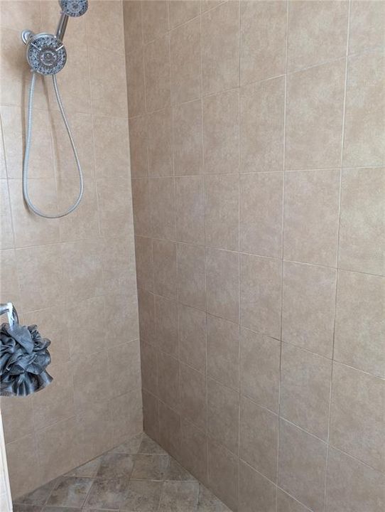 Active With Contract: $320,000 (3 beds, 2 baths, 2042 Square Feet)