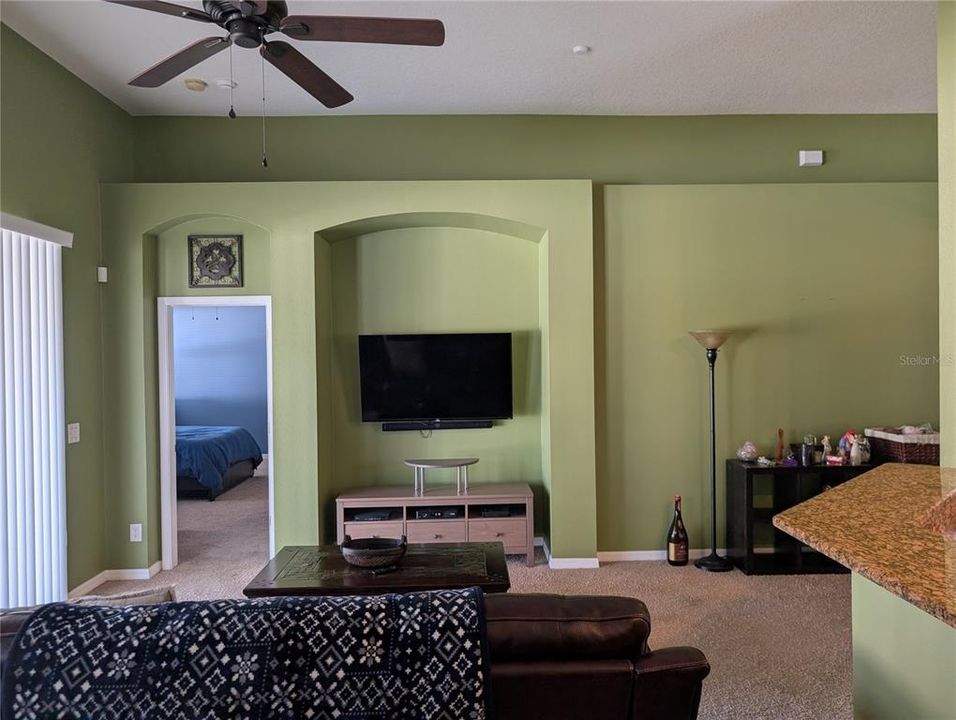 Active With Contract: $320,000 (3 beds, 2 baths, 2042 Square Feet)