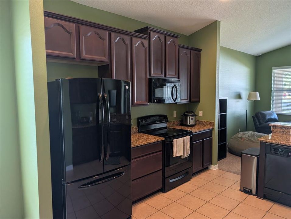 Active With Contract: $320,000 (3 beds, 2 baths, 2042 Square Feet)