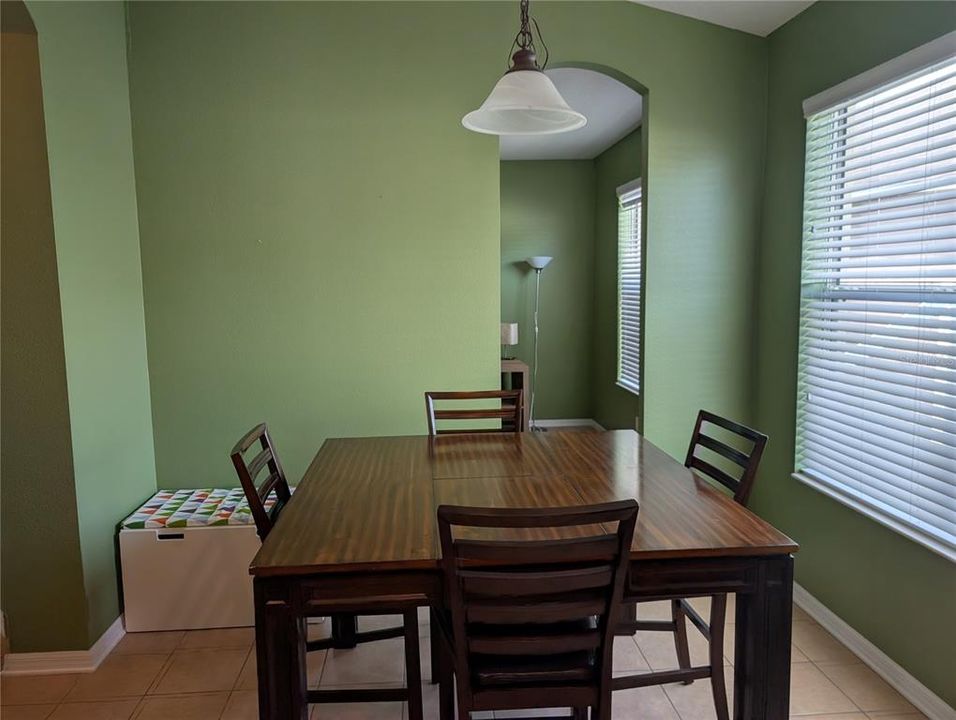 Active With Contract: $320,000 (3 beds, 2 baths, 2042 Square Feet)