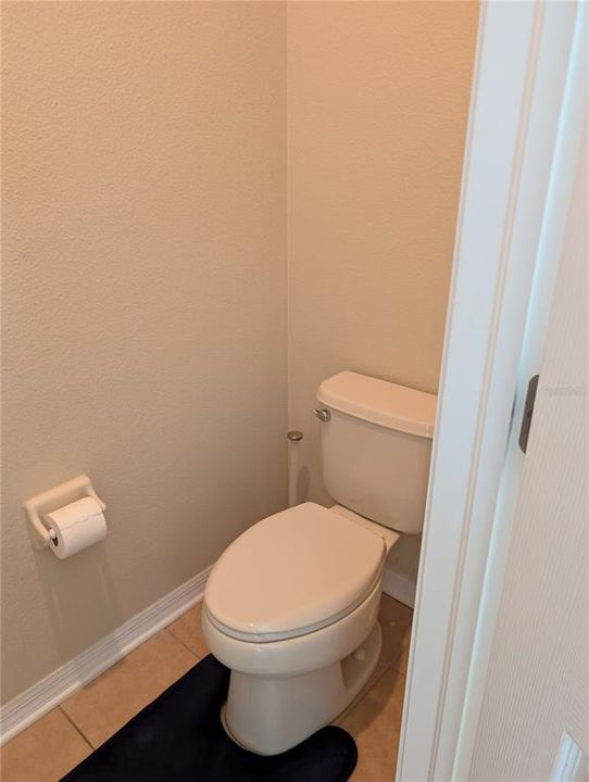 Active With Contract: $320,000 (3 beds, 2 baths, 2042 Square Feet)