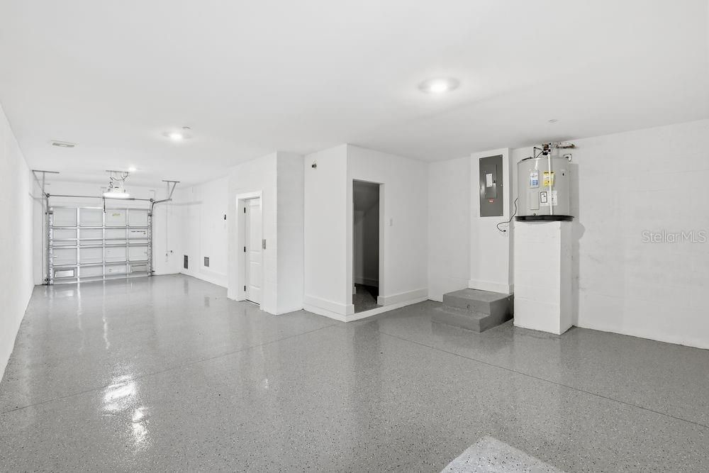 For Sale: $395,000 (4 beds, 3 baths, 1867 Square Feet)