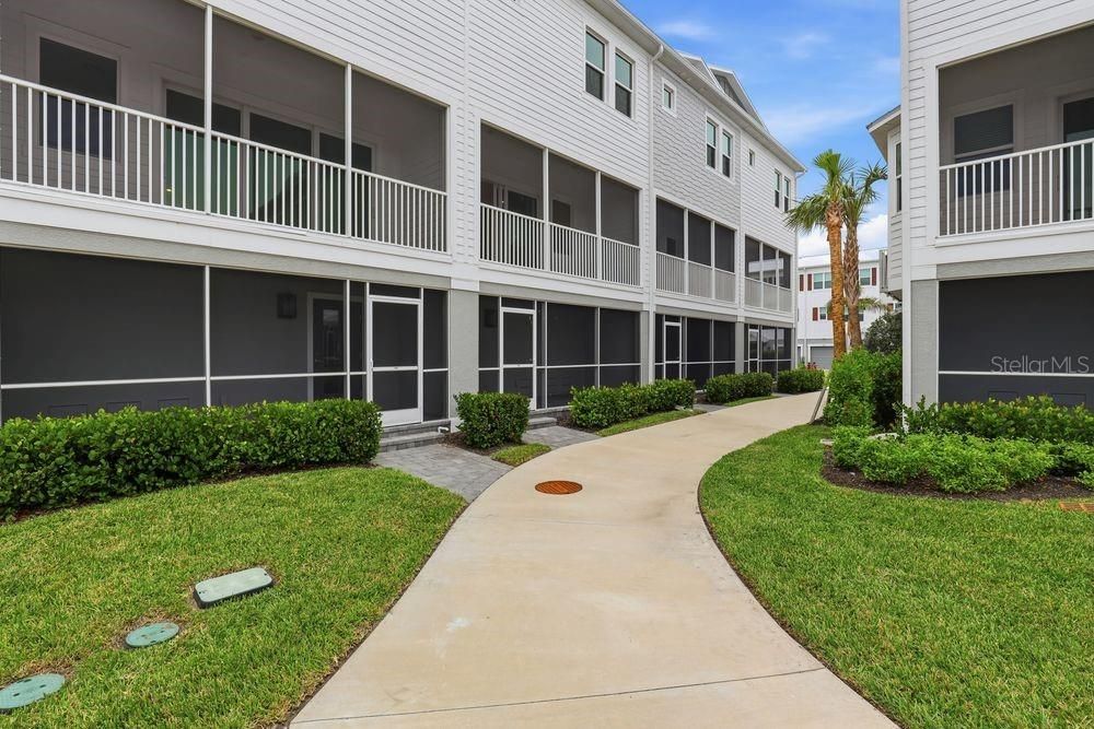 For Sale: $395,000 (4 beds, 3 baths, 1867 Square Feet)