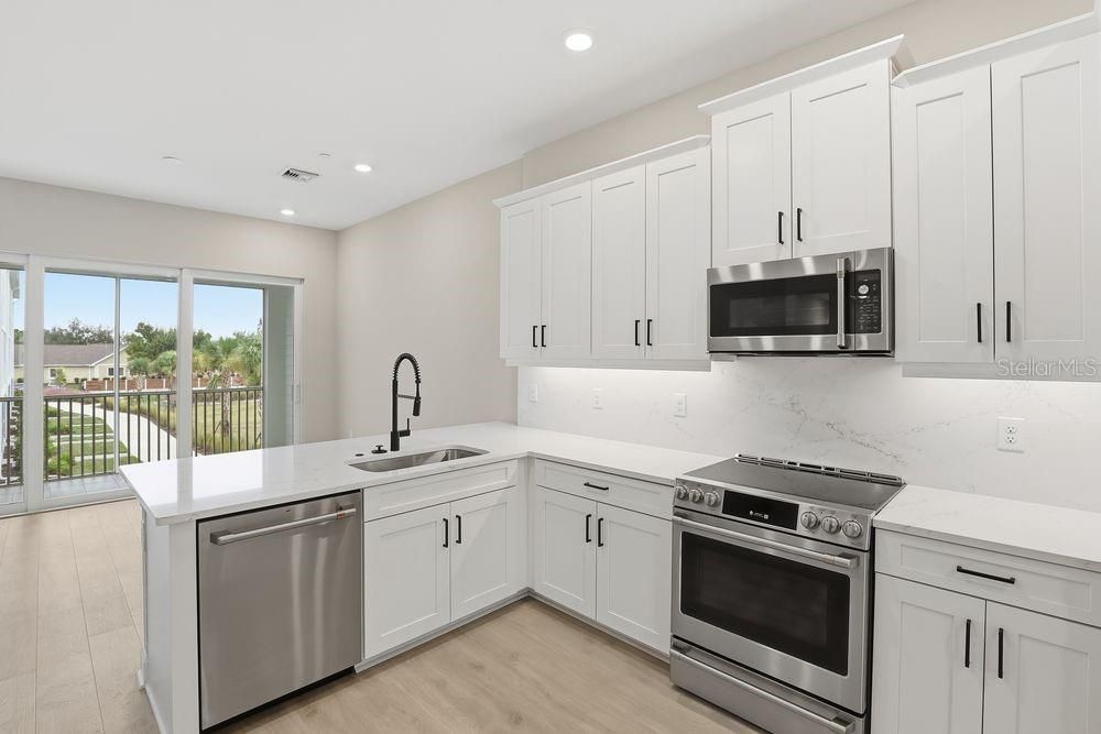 For Sale: $395,000 (4 beds, 3 baths, 1867 Square Feet)