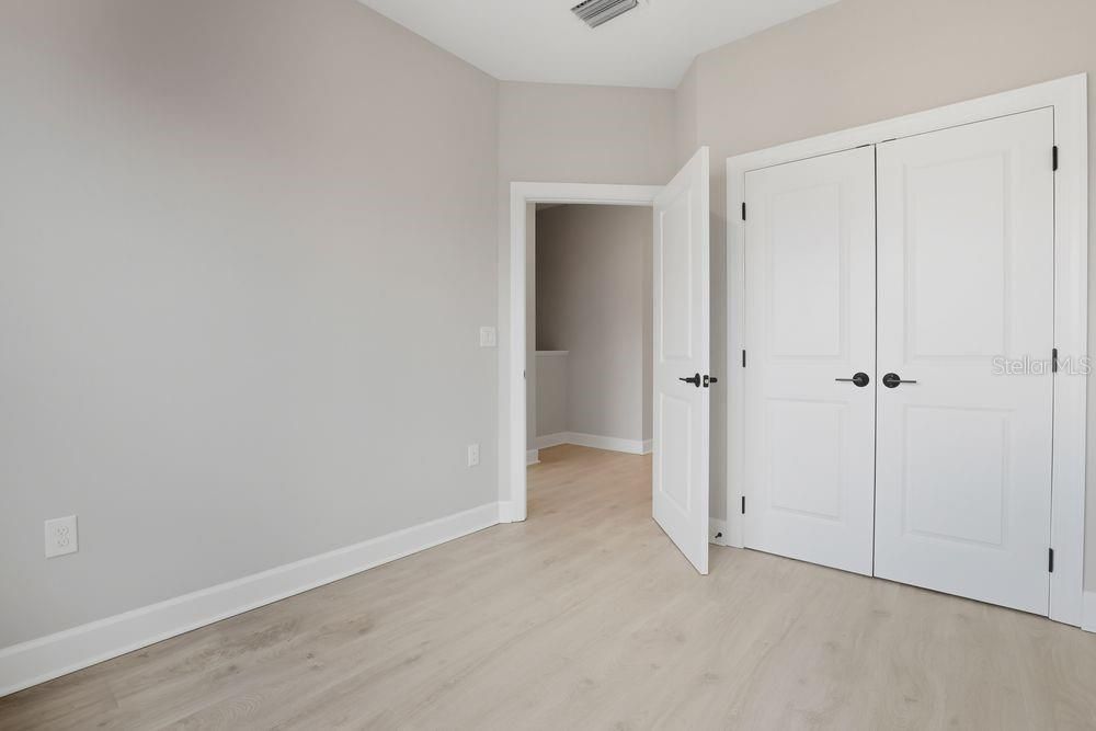 For Sale: $395,000 (4 beds, 3 baths, 1867 Square Feet)