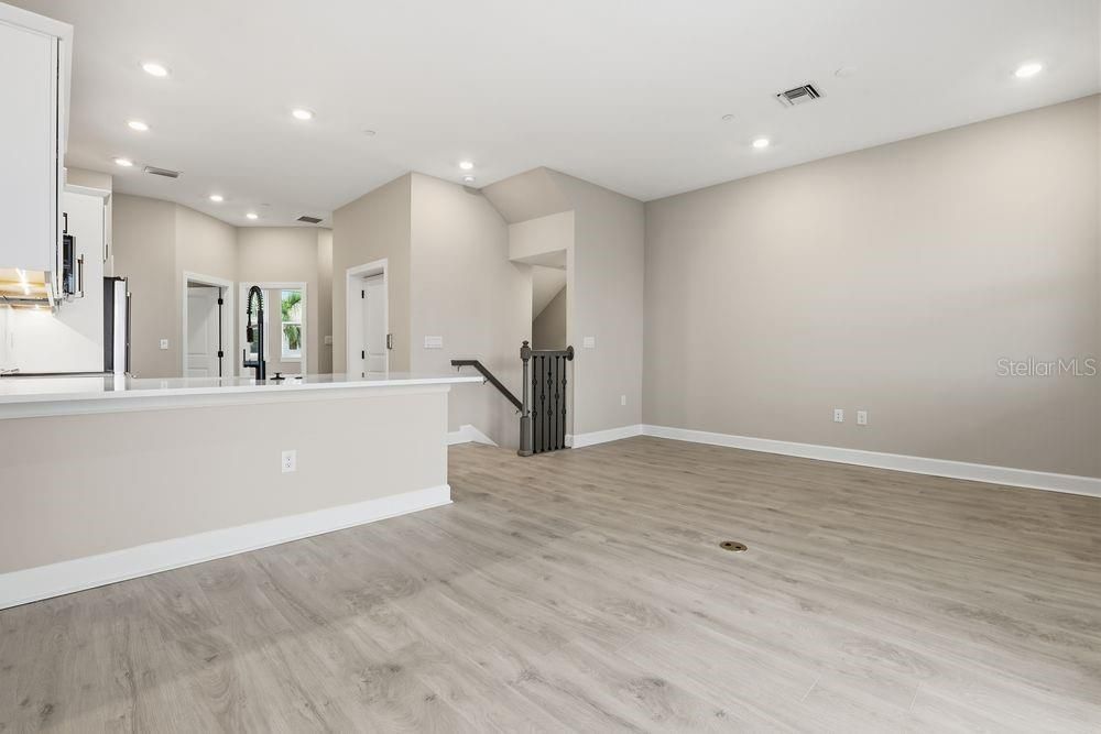 For Sale: $395,000 (4 beds, 3 baths, 1867 Square Feet)