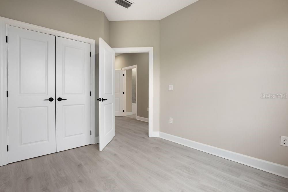 For Sale: $395,000 (4 beds, 3 baths, 1867 Square Feet)