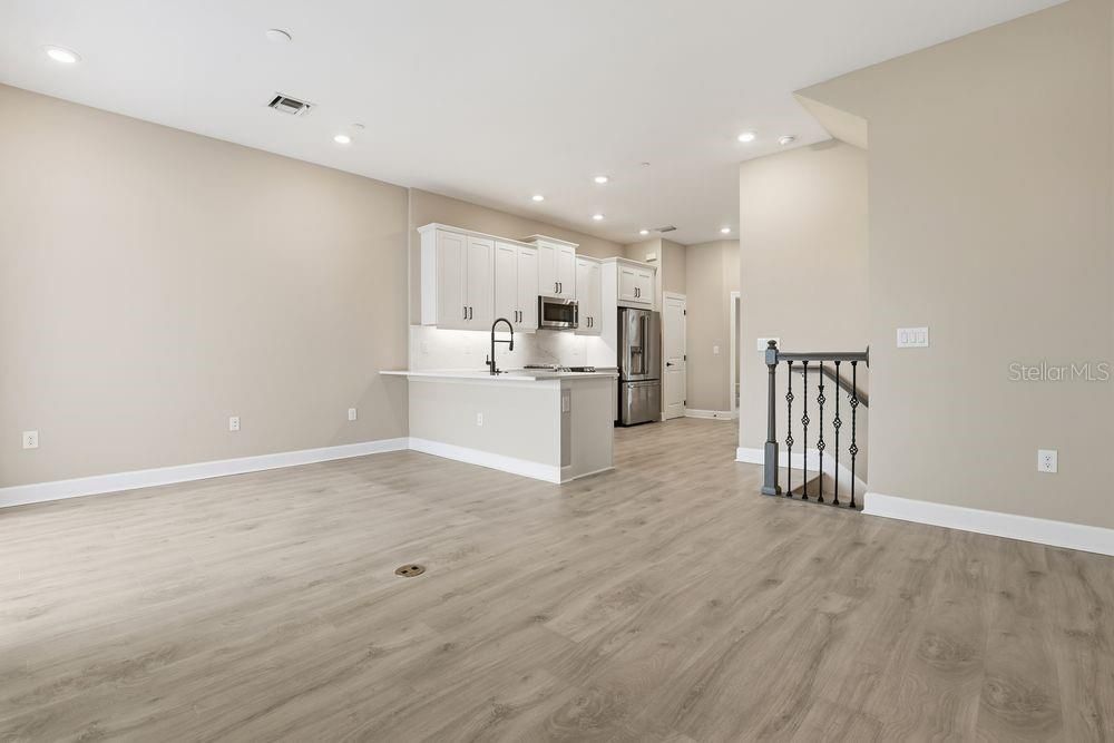 For Sale: $395,000 (4 beds, 3 baths, 1867 Square Feet)