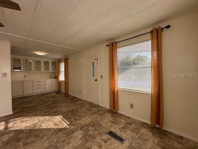 For Rent: $1,250 (2 beds, 2 baths, 1056 Square Feet)