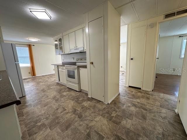 For Rent: $1,250 (2 beds, 2 baths, 1056 Square Feet)