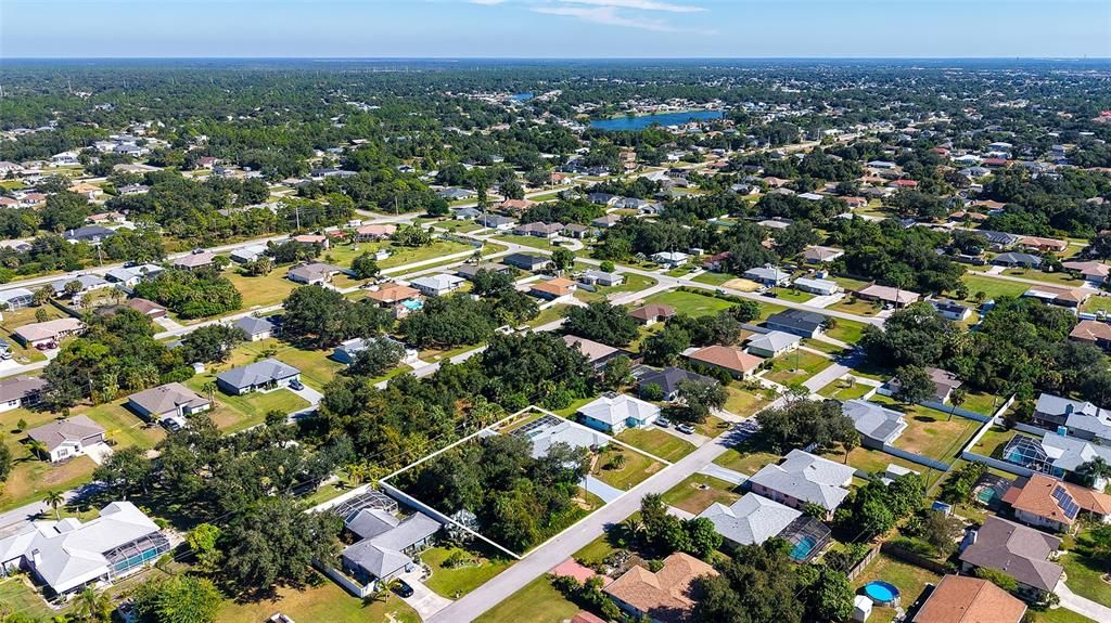 Под контрактом: $364,000 (3 спален, 2 ванн, 1871 Квадратных фут)