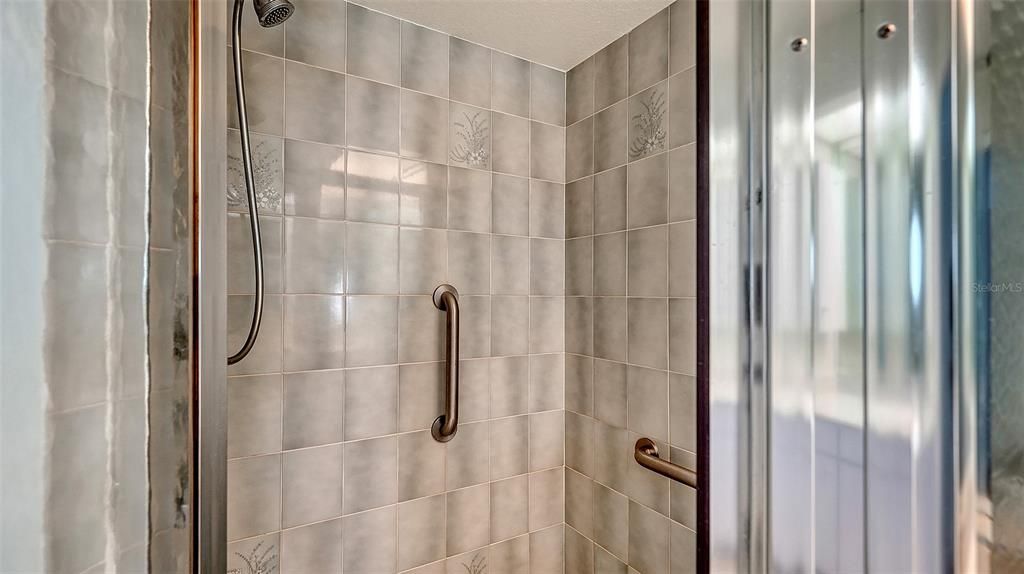 Под контрактом: $364,000 (3 спален, 2 ванн, 1871 Квадратных фут)