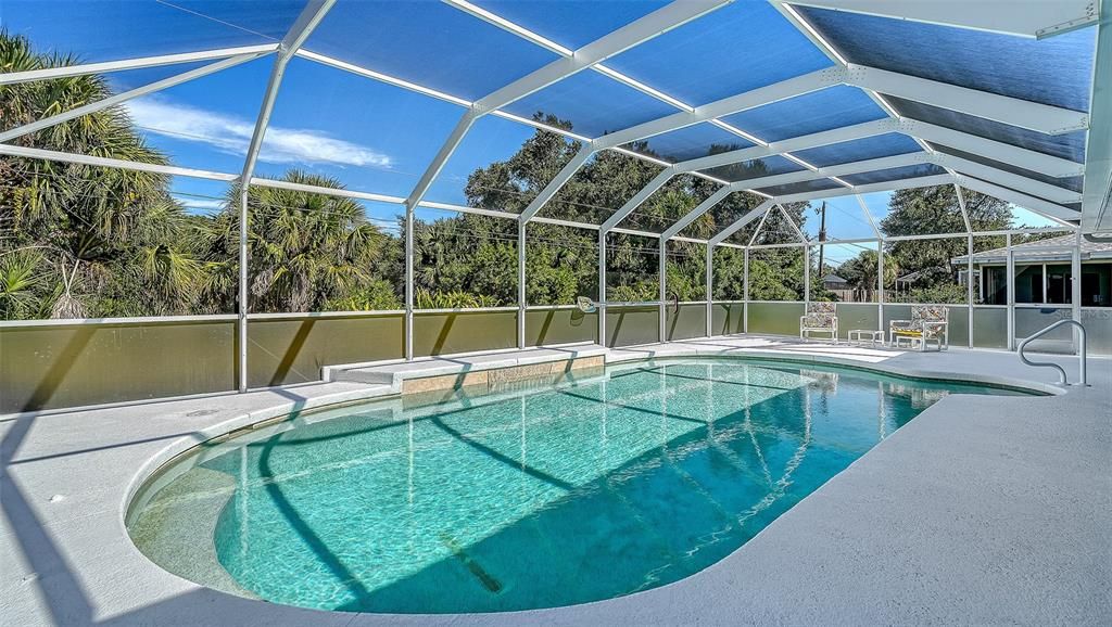 Под контрактом: $364,000 (3 спален, 2 ванн, 1871 Квадратных фут)