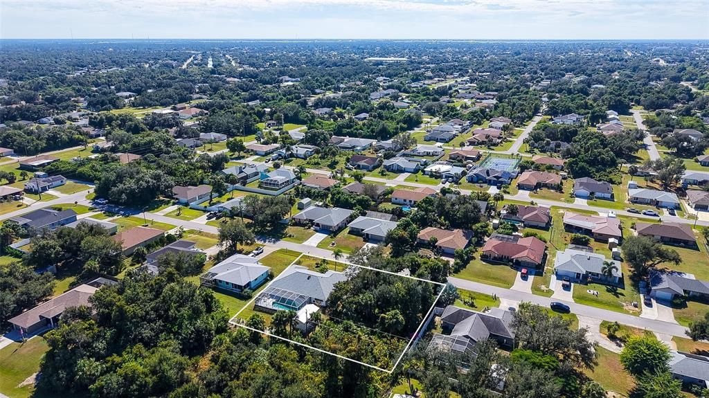 Под контрактом: $364,000 (3 спален, 2 ванн, 1871 Квадратных фут)