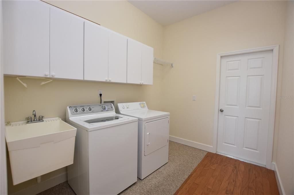 出租: $2,160 (3 贝兹, 2 浴室, 2115 平方英尺)