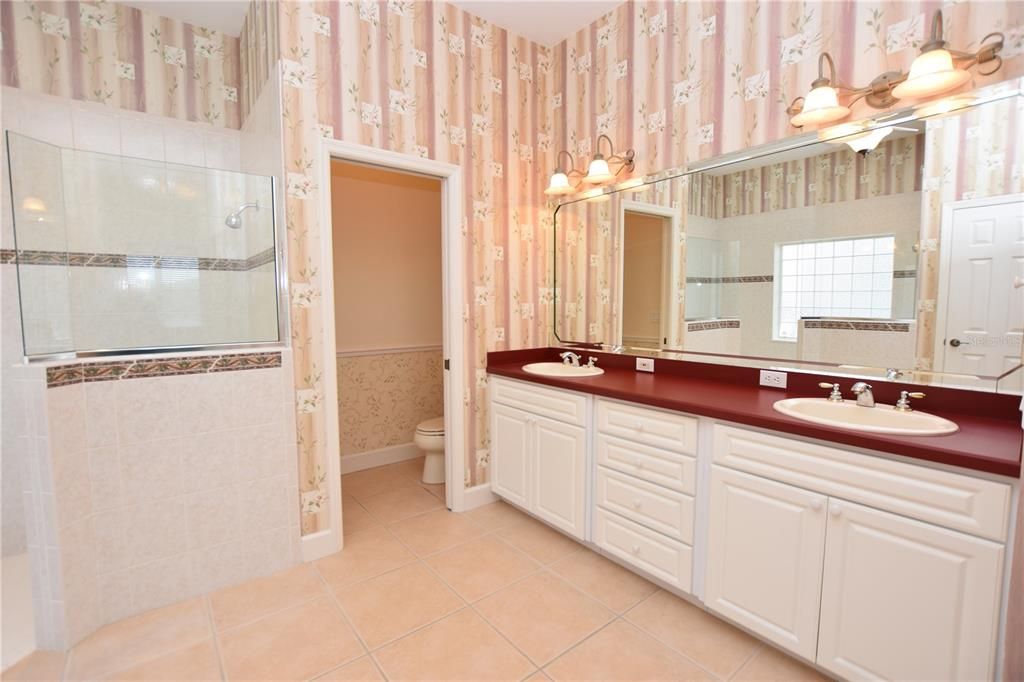 出租: $2,160 (3 贝兹, 2 浴室, 2115 平方英尺)