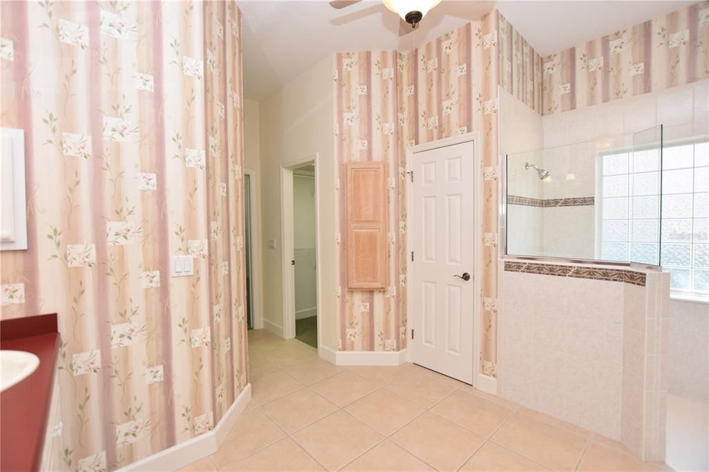 出租: $2,160 (3 贝兹, 2 浴室, 2115 平方英尺)