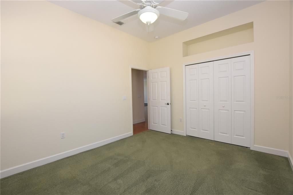 出租: $2,160 (3 贝兹, 2 浴室, 2115 平方英尺)