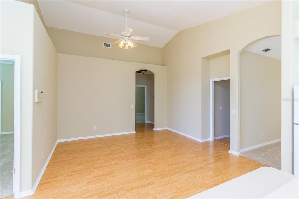 En Renta: $3,100 (3 camas, 2 baños, 1740 Pies cuadrados)