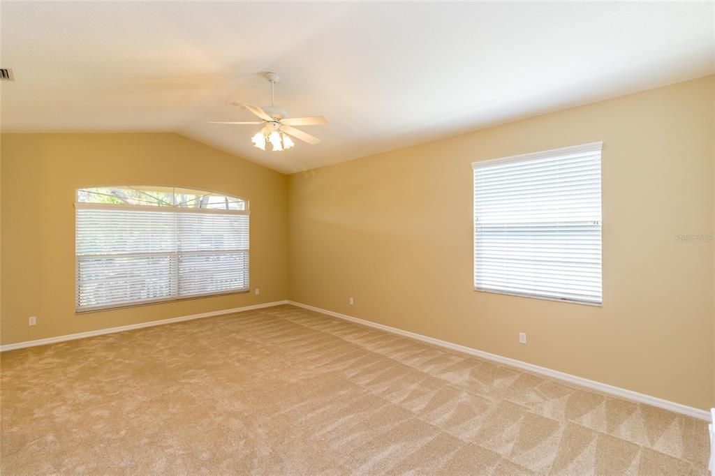 En Renta: $3,100 (3 camas, 2 baños, 1740 Pies cuadrados)