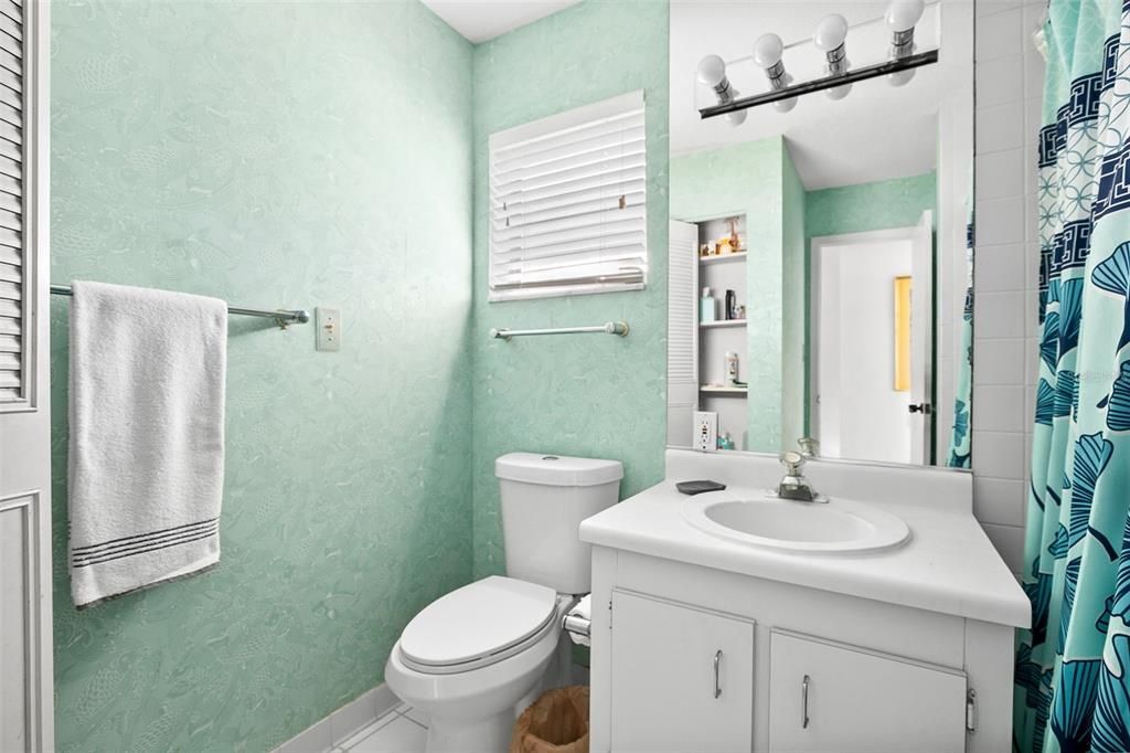 For Sale: $530,000 (2 beds, 1 baths, 1008 Square Feet)