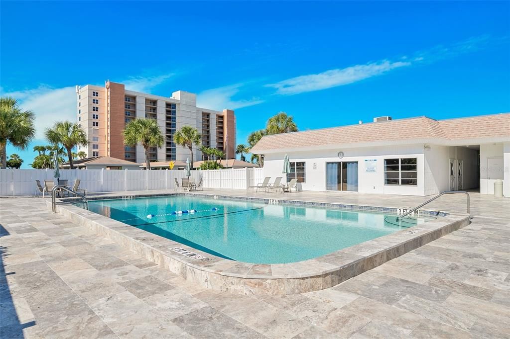 For Sale: $530,000 (2 beds, 1 baths, 1008 Square Feet)