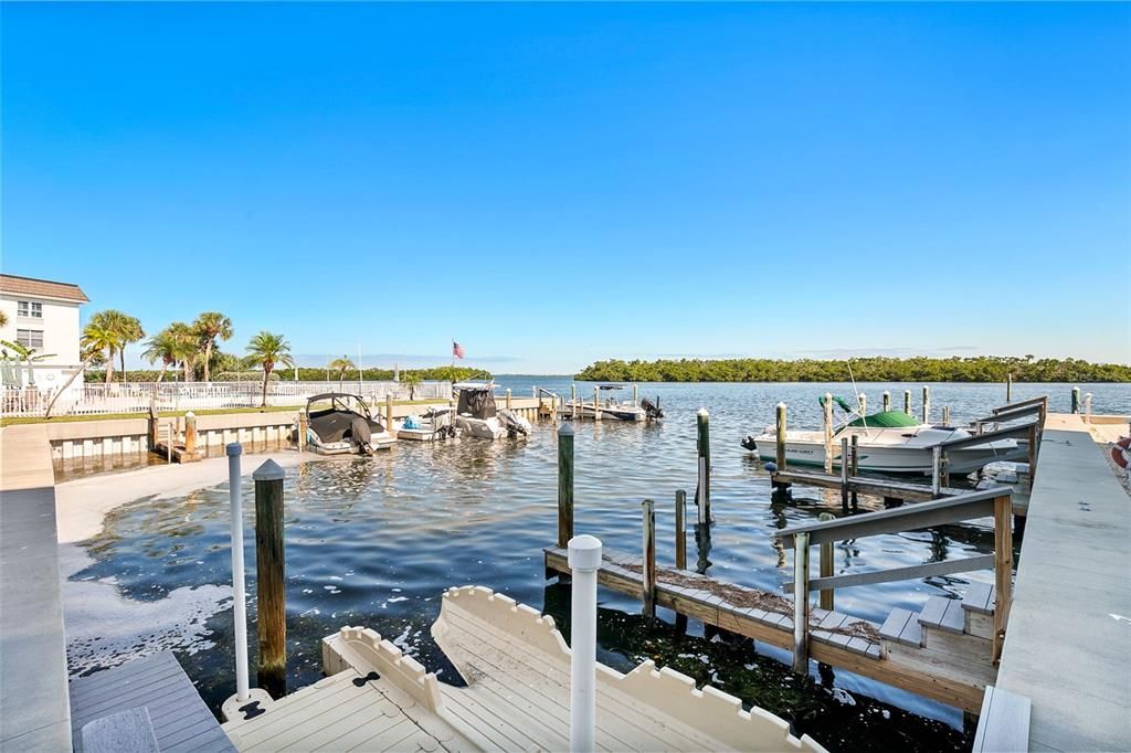 For Sale: $530,000 (2 beds, 1 baths, 1008 Square Feet)