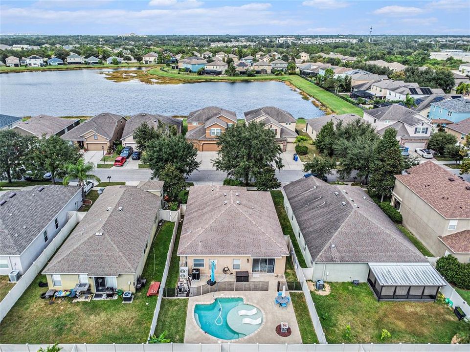 Под контрактом: $369,000 (3 спален, 2 ванн, 1840 Квадратных фут)